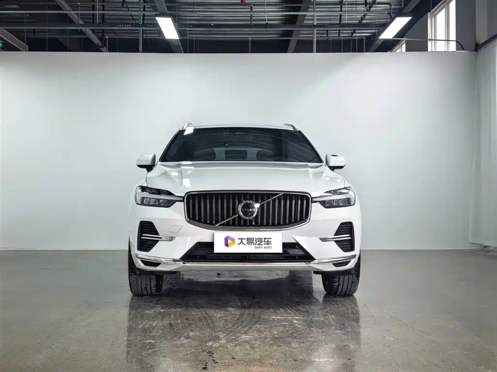 Volvo XC60 plug-in hybrid 2025 plug-in hybrid long-range four-wheel drive Zhiyuan luxury version купить на сайте DeffCars