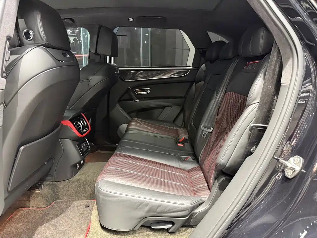 Bentayga 2018 4.0T V8 купить на сайте DeffCars