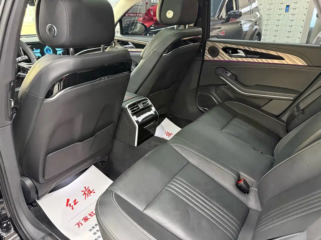 Hongqi H9 2020 2.0T Zhilian Flagship Edition купить на сайте DeffCars