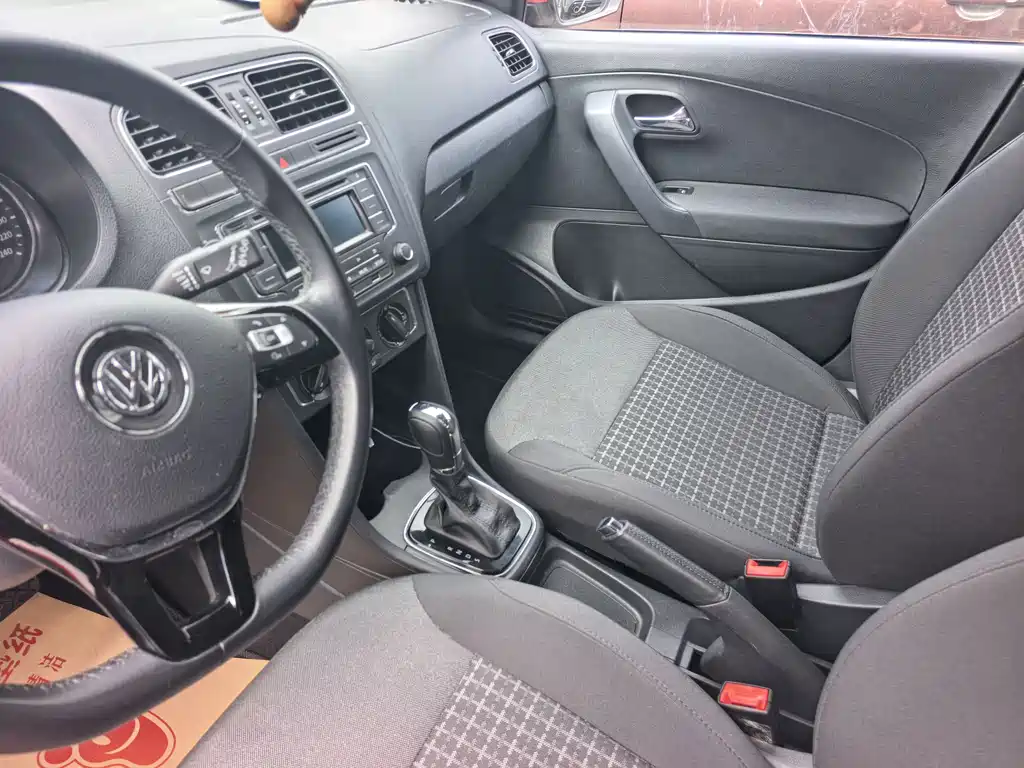 Polo 2016 1.6L automatic comfort model купить на сайте DeffCars