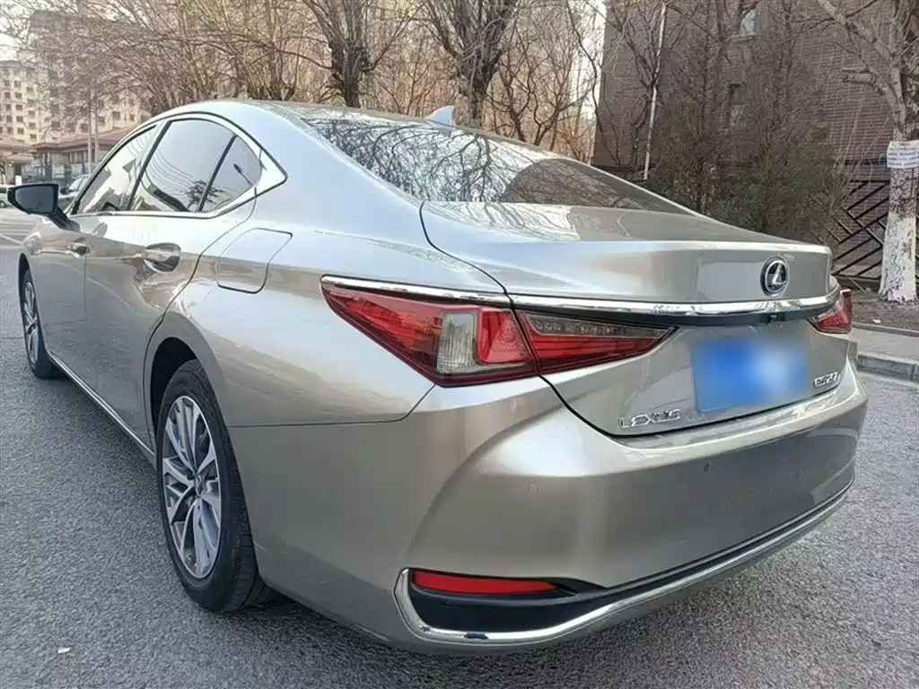 Lexus ES 2021 200 Excellence Edition купить на сайте DeffCars
