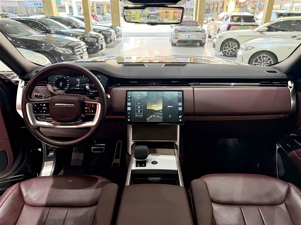 Range Rover 2025 3.0 L6 400PS Genesis Extended Edition купить на сайте DeffCars