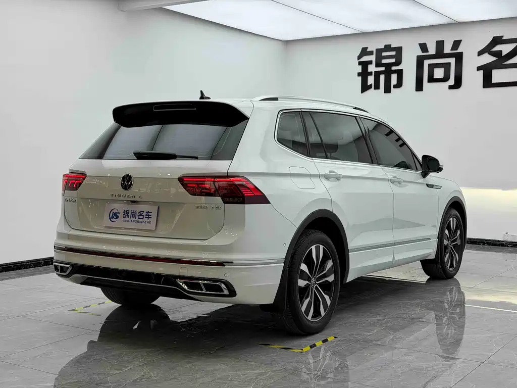 Tiguan L 2023 facelift 330TSI automatic two-wheel drive R-Line version купить на сайте DeffCars