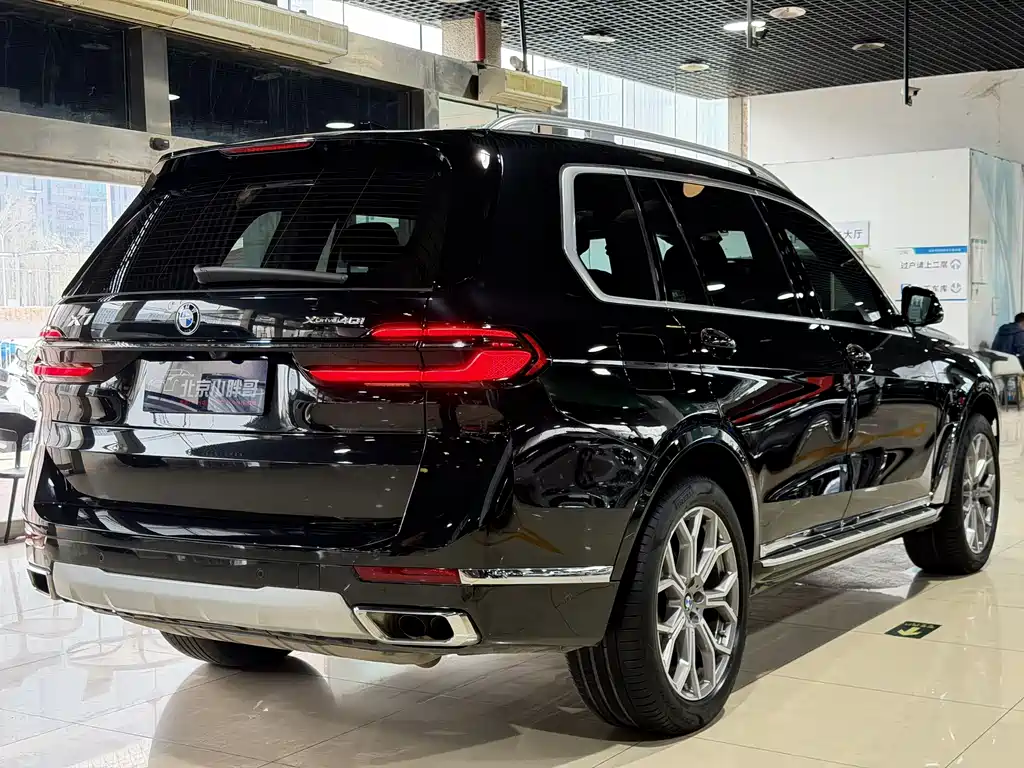 BMW X7 2023 xDrive40i Leading Luxury Package купить на сайте DeffCars
