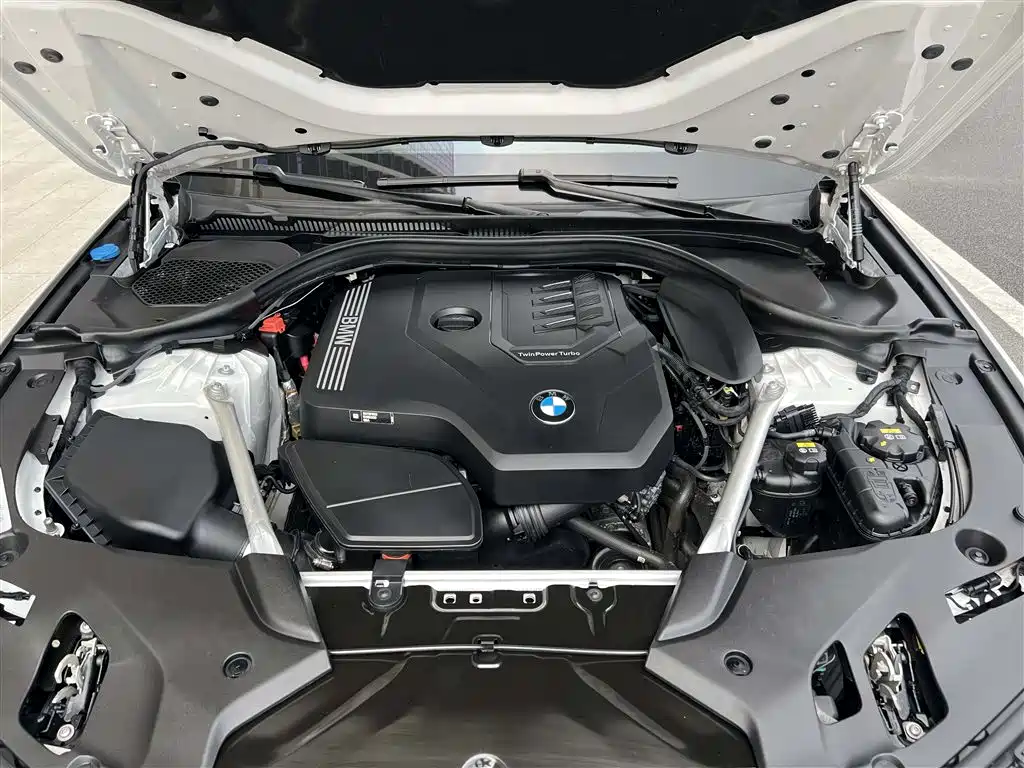 BMW 5 Series 2022 Facelift 2 530Li Exclusive M Sports Package купить на сайте DeffCars