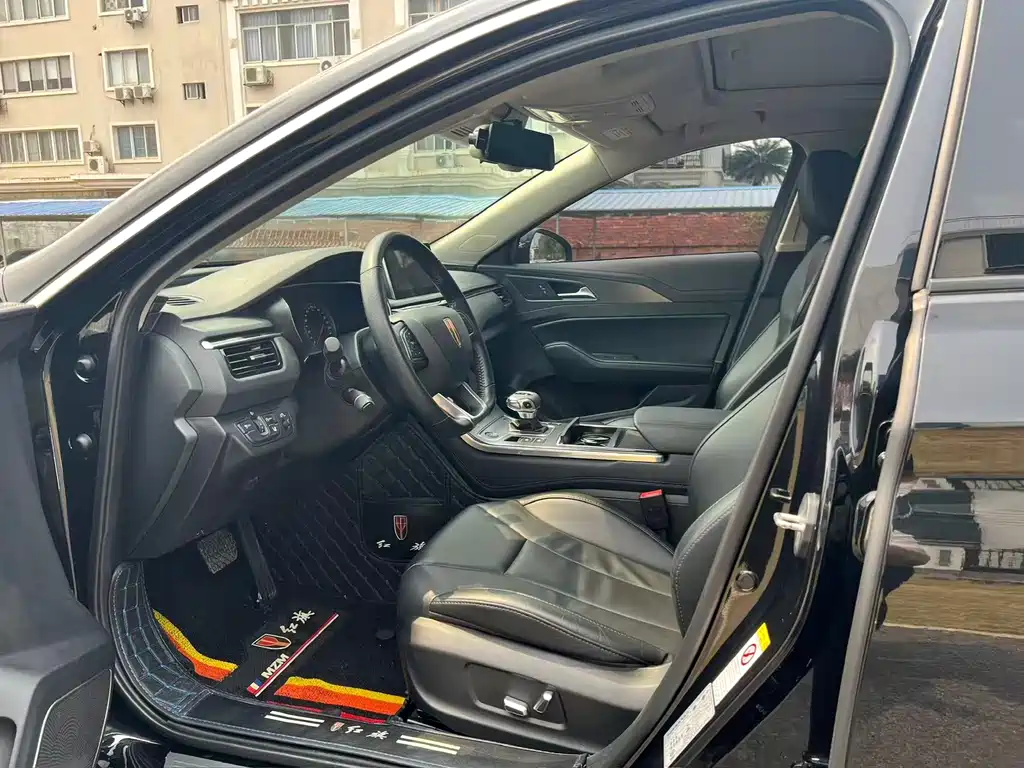 Hongqi H5 2020 1.8T Automatic Intelligent Connected Flag Rhyme Edition купить на сайте DeffCars