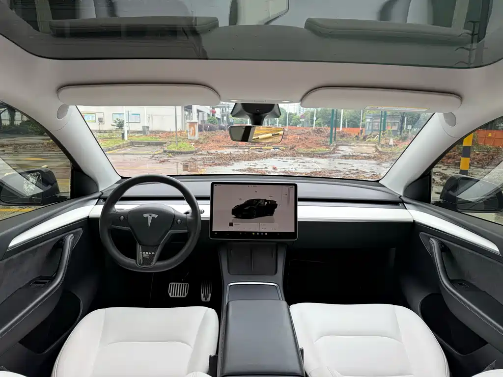 Model Y 2022 long-range all-wheel drive version купить на сайте DeffCars