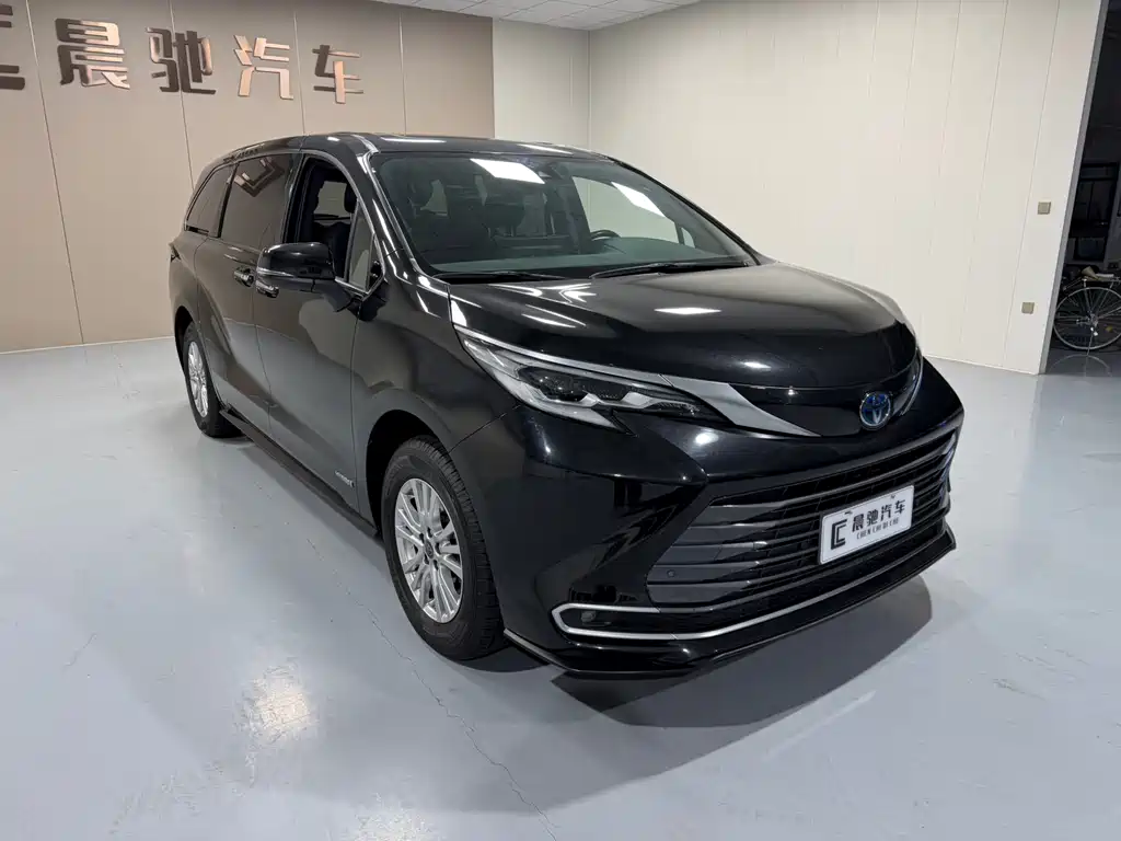 SIENNA 2021 2.5L Hybrid Premium Edition купить на сайте DeffCars