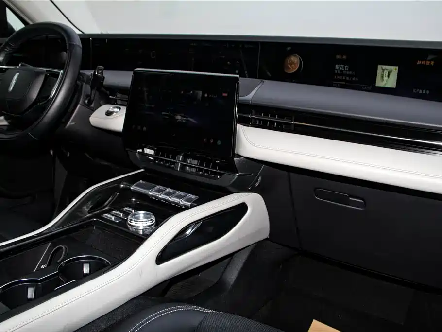 Voyager 2023 2.0T four-wheel drive premium version купить на сайте DeffCars