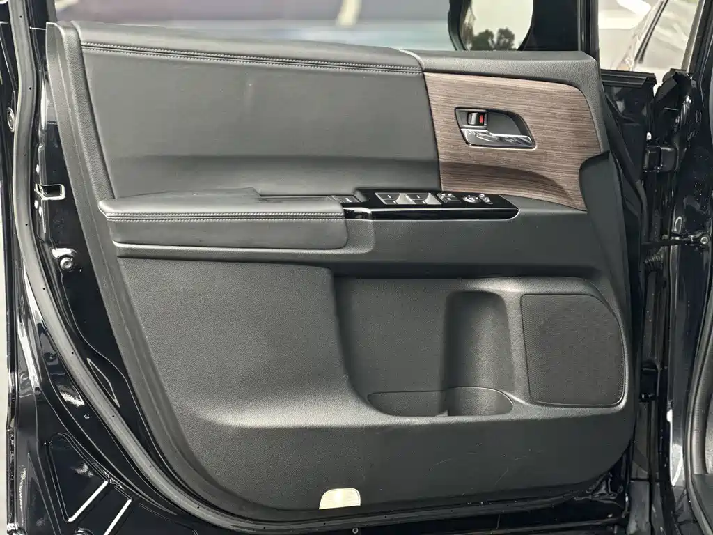 Odyssey 2022 2.0L e:HEV Rui Yaoxiang Edition купить на сайте DeffCars