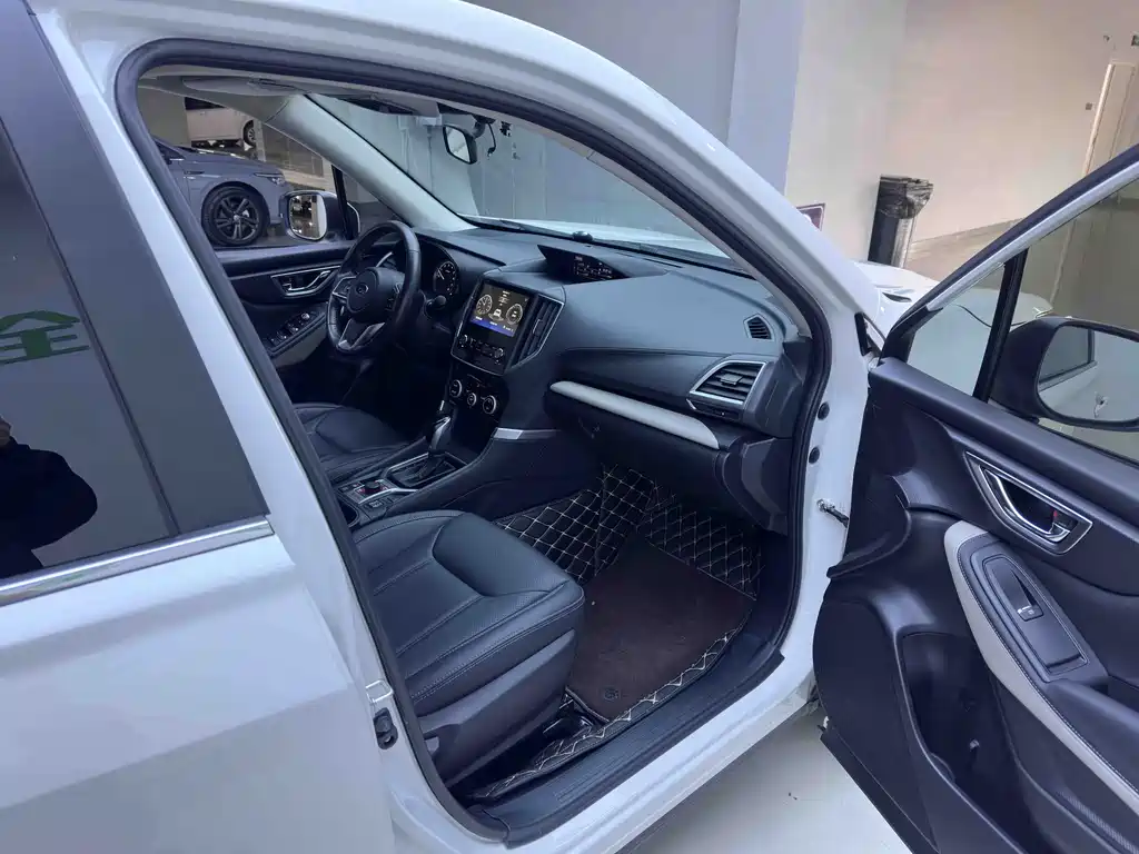Forester 2022 2.0i AWD Deluxe Edition EyeSight купить на сайте DeffCars