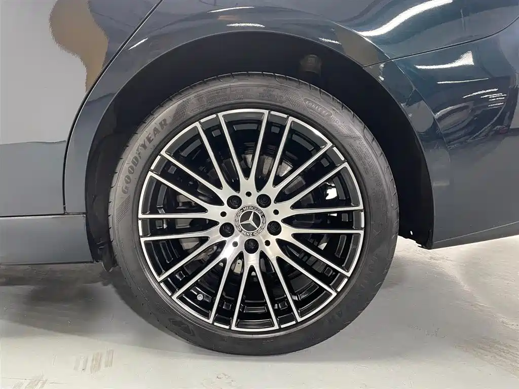 Mercedes-Benz C-Class 2024 facelift three C 260 L sports version купить на сайте DeffCars