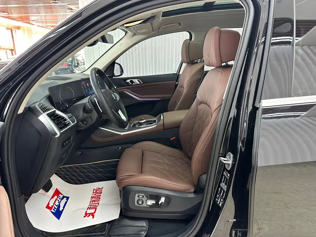 BMW X7 2023 xDrive40i Leading Luxury Package купить на сайте DeffCars