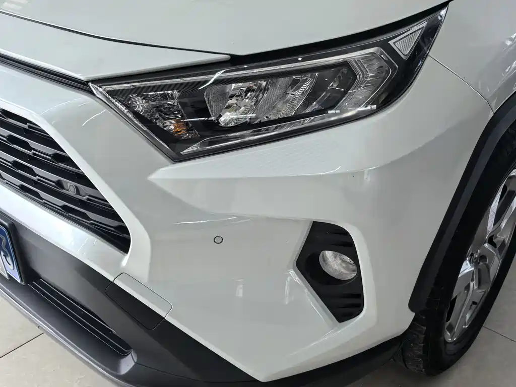 RAV4 Rongfang 2022 2.0L CVT two-wheel drive fashion Plus version купить на сайте DeffCars