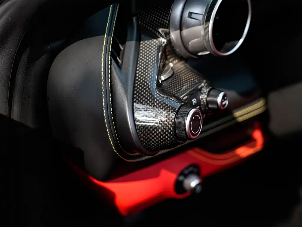 Ferrari F8 2020 Spider 3.9T V8 купить на сайте DeffCars