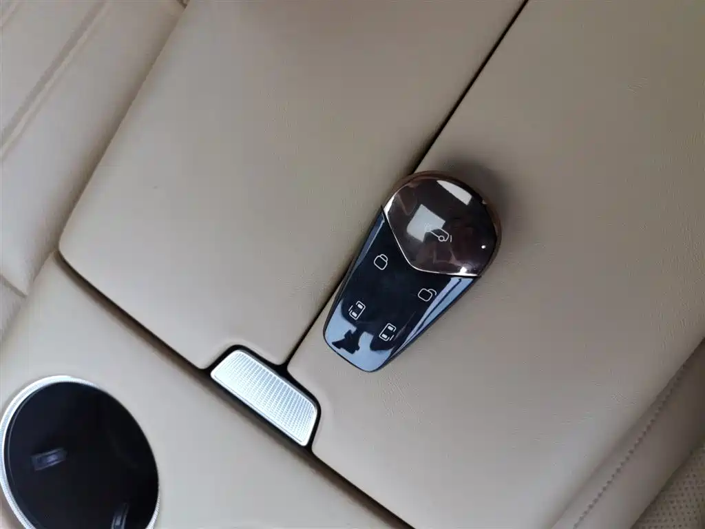 Lantu Dreamer 2025 PHEV four-wheel drive flagship Kunpeng version купить на сайте DeffCars