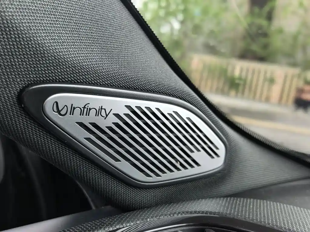Lynk & Co 03 2022 2.0TD DCT Pro купить на сайте DeffCars