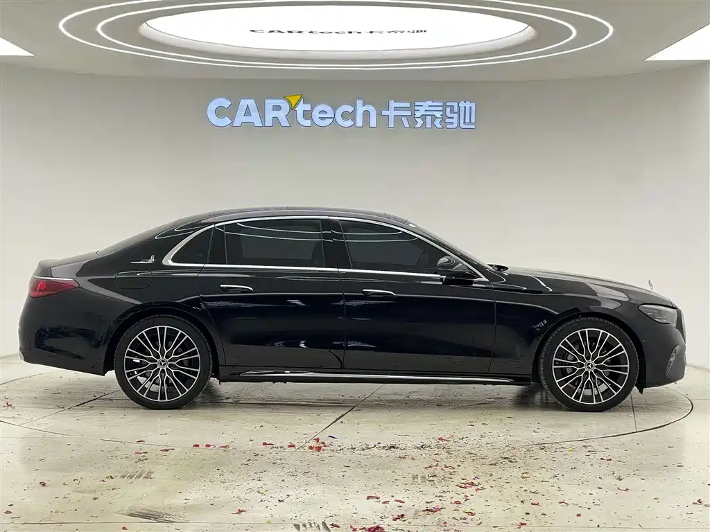 Mercedes-Benz E-Class 2025 E 300 L Premium Model купить на сайте DeffCars