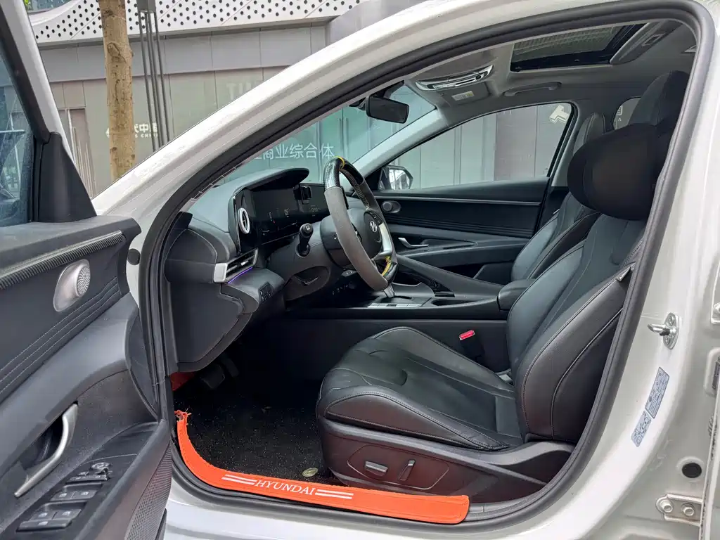 Elantra 2023 1.5L CVT LUX Premium Edition купить на сайте DeffCars
