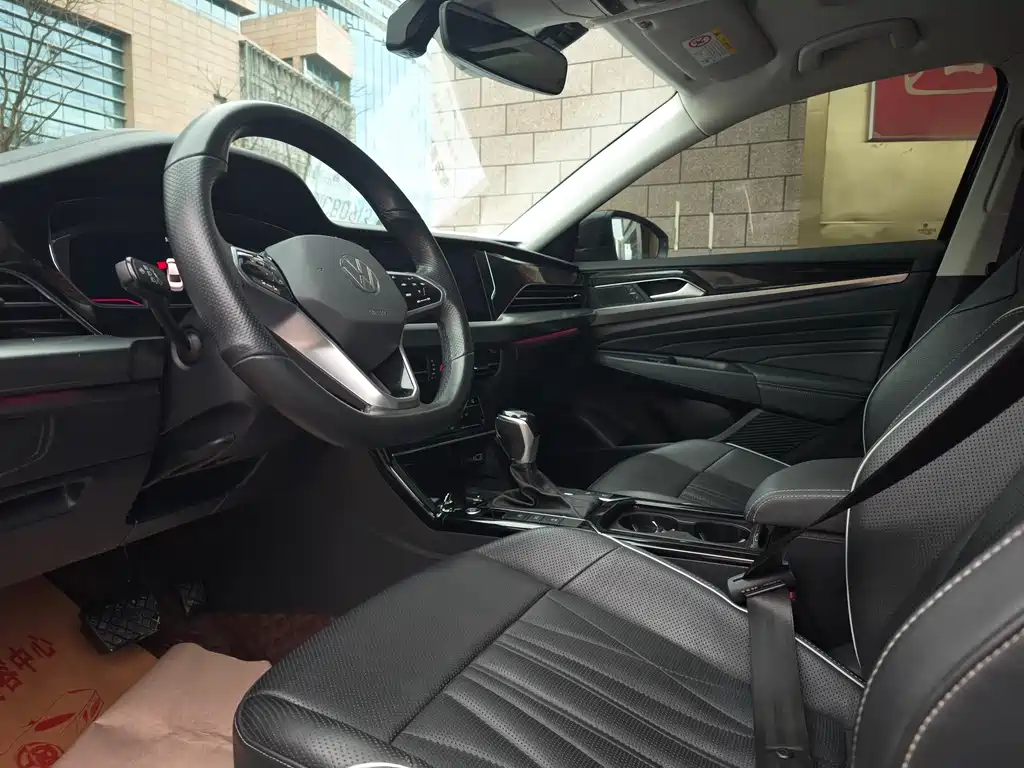Passat 2023 facelift 330TSI luxury version купить на сайте DeffCars