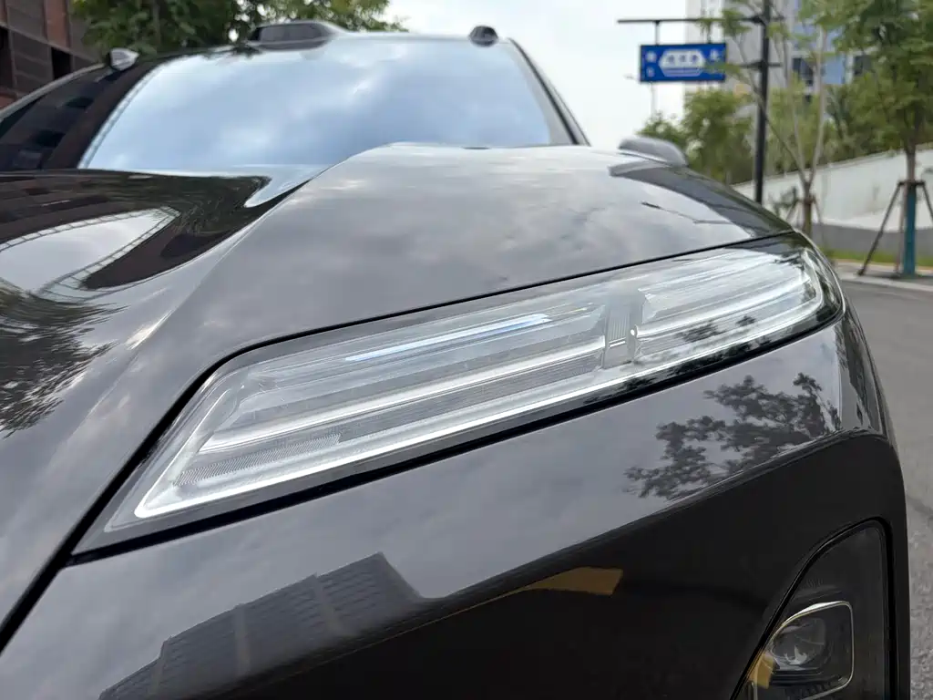 NIO ES8 2026 Six-seater Executive Signature Edition купить на сайте DeffCars
