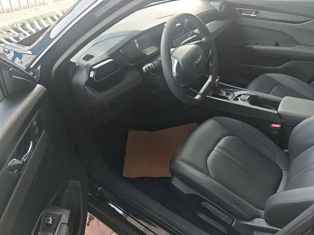 Yixuan 2025 1.5L automatic luxury model купить на сайте DeffCars