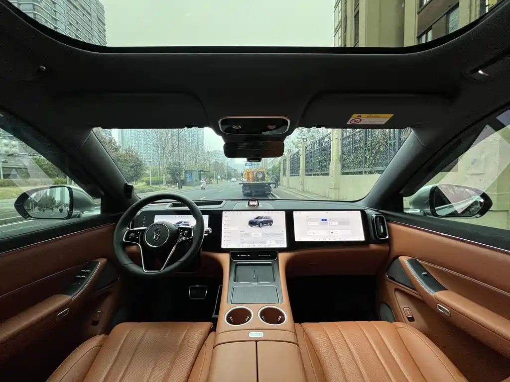 Wenjie M8 2025 extended range Max+ version 53.4kWh 5-seater version купить на сайте DeffCars