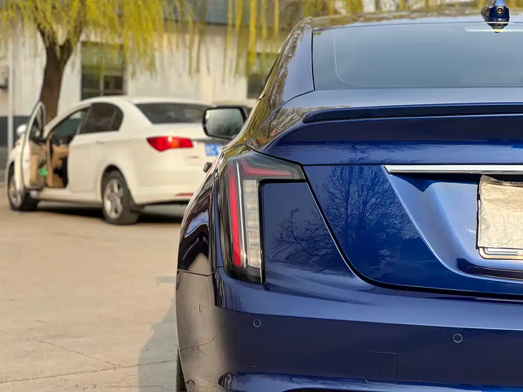 Cadillac CT5 2023 28T Platinum Type купить на сайте DeffCars