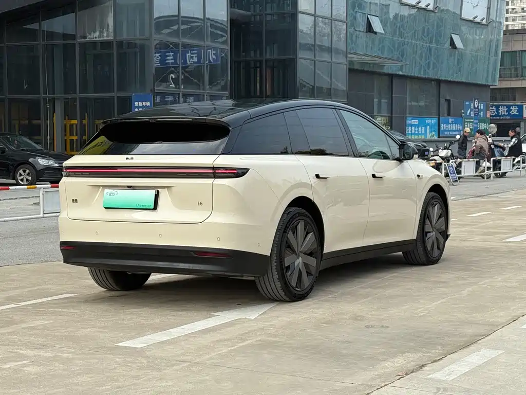Ideal i6 2025 four-wheel drive standard version купить на сайте DeffCars