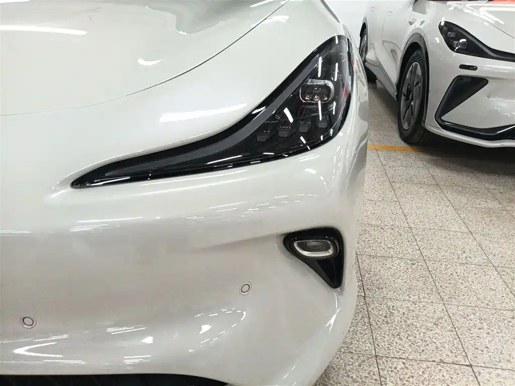 Zhiji LS6 2025 Smart Lizard Driving Edition купить на сайте DeffCars