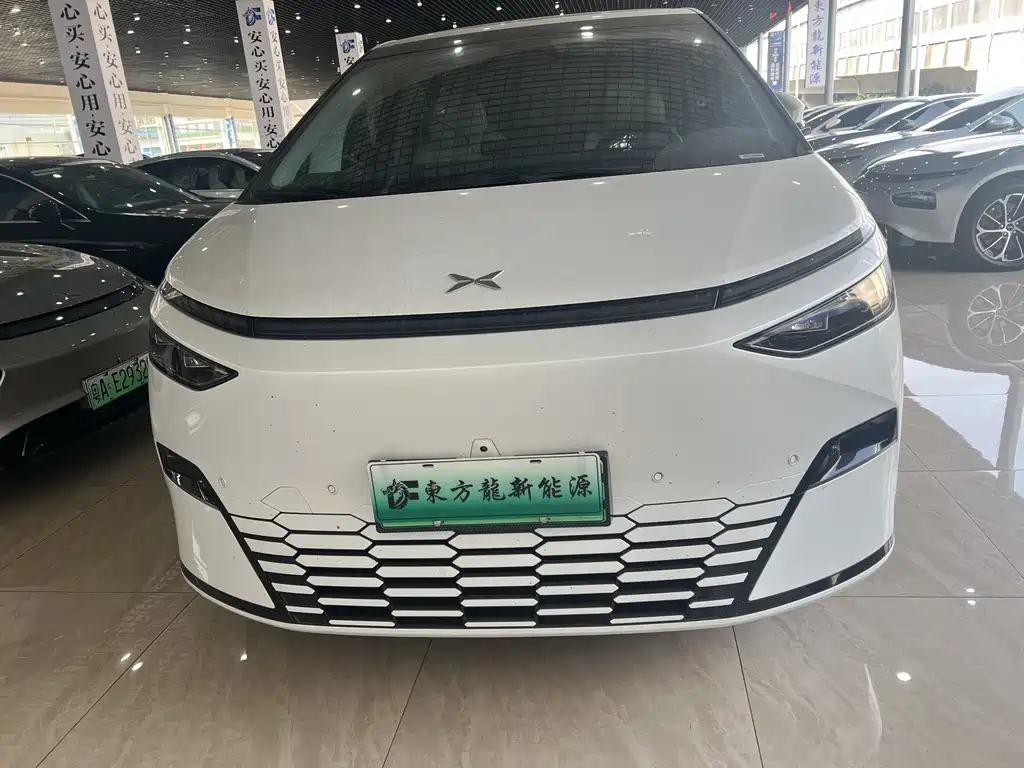 Xpeng X9 2024 model 702 super long battery life Max купить на сайте DeffCars