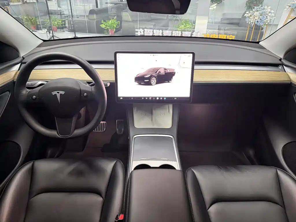 Model Y 2022款 改款 后轮驱动版 купить на сайте DeffCars