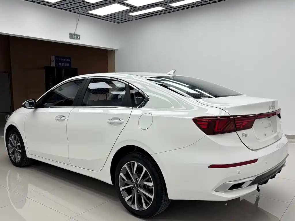 Kia K3 2021 facelift 1.5L CVT fashion version купить на сайте DeffCars