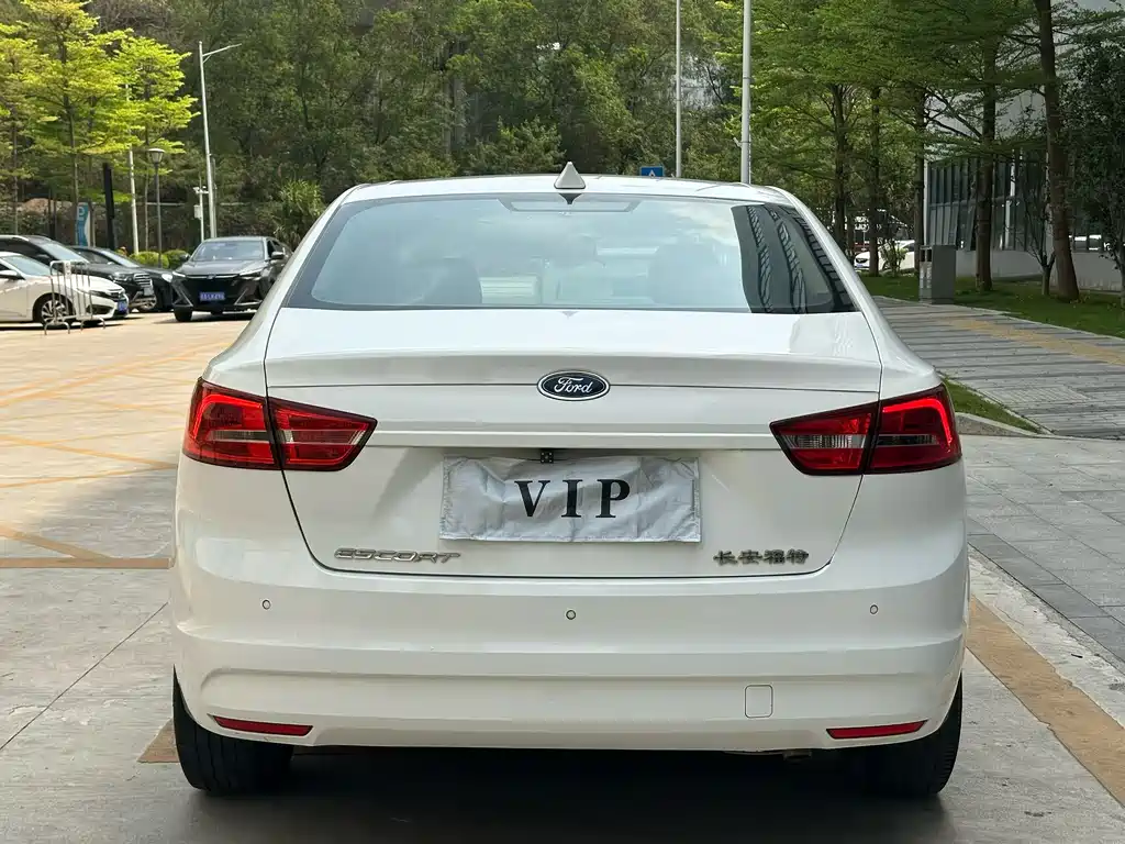 Escort 2017 1.5L automatic comfort model купить на сайте DeffCars