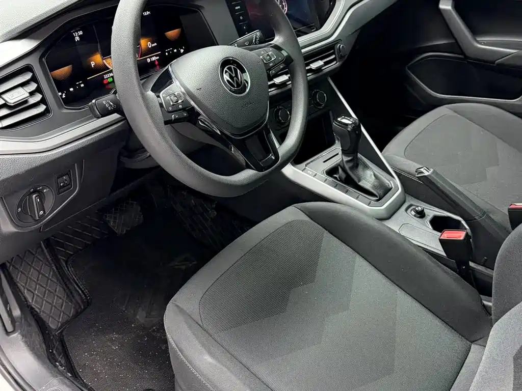 Polo 2023 Plus 1.5L Automatic Panoramic Enjoyment Edition купить на сайте DeffCars