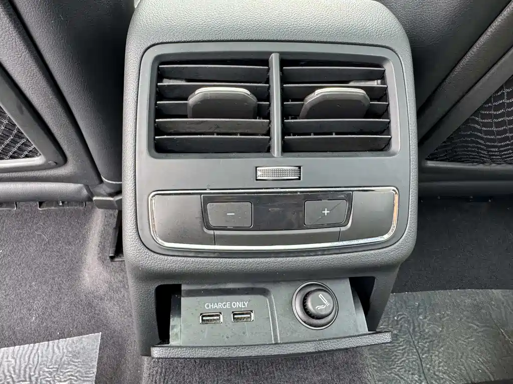 Audi A4L 2019 40 TFSI Enterprising National VI купить на сайте DeffCars