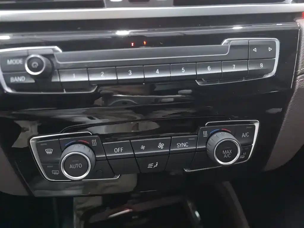 BMW X1 2022 facelift xDrive25Li exclusive model купить на сайте DeffCars