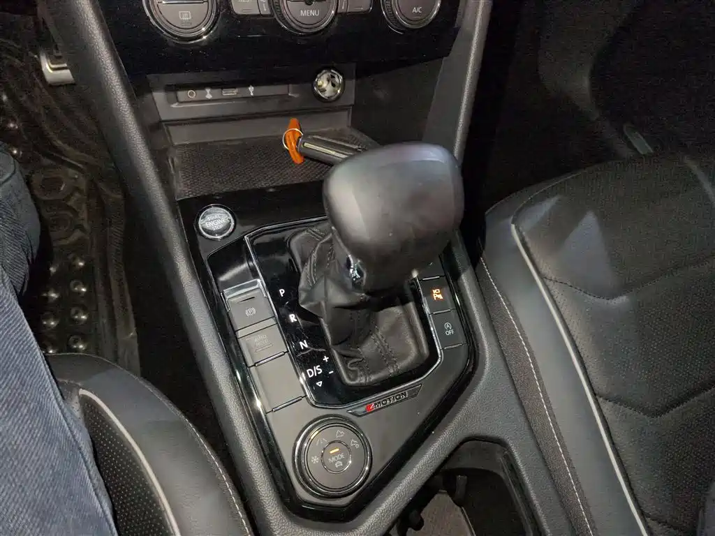 Tiguan L 2019 380TSI automatic four-wheel drive R-Line flagship version 7 seats National VI купить на сайте DeffCars