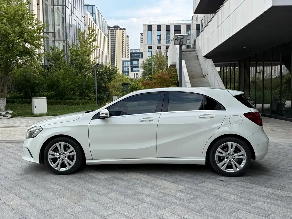 Mercedes A-Class imported 2016 A 200 dynamic model купить на сайте DeffCars