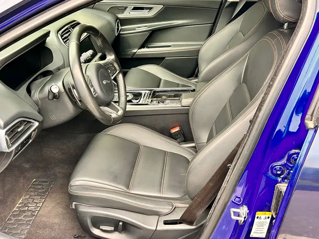 Jaguar XEL 2018 2.0T 250PS Exclusive Edition купить на сайте DeffCars