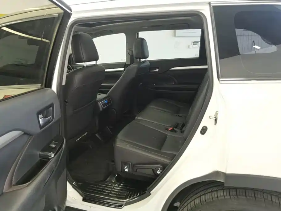 Highlander 2017 2.0T four-wheel drive luxury version 7 seats купить на сайте DeffCars