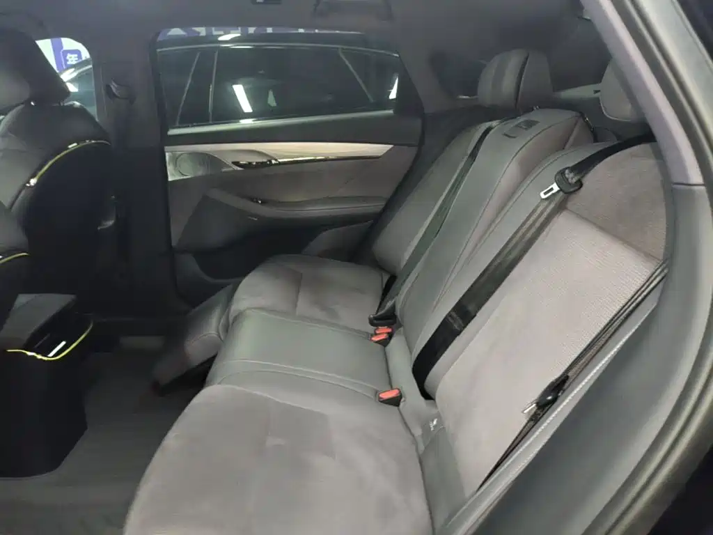 Lantu Chasing Light 2024 PHEV four-wheel drive super long range executive version купить на сайте DeffCars
