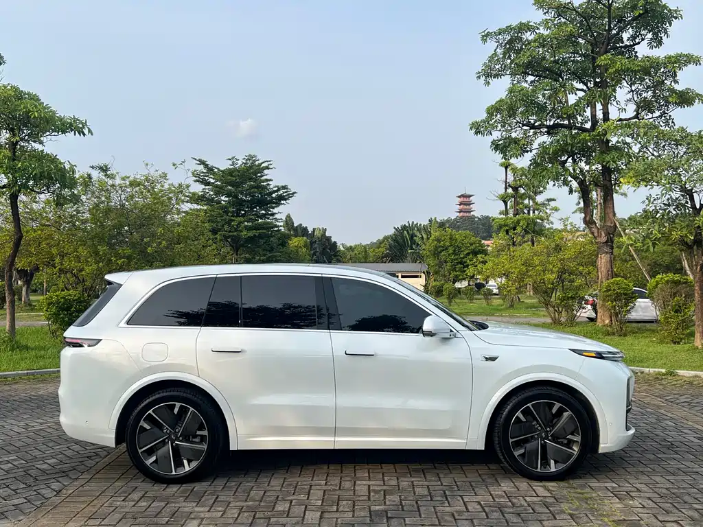 Ideal L8 2025 Ultra smart refresh version купить на сайте DeffCars