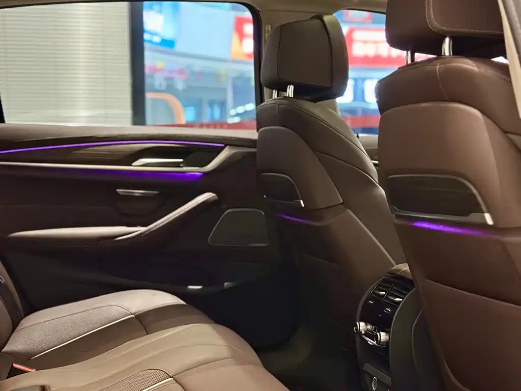 BMW 5 Series 2021 Facelift 530Li Exclusive Luxury Package купить на сайте DeffCars