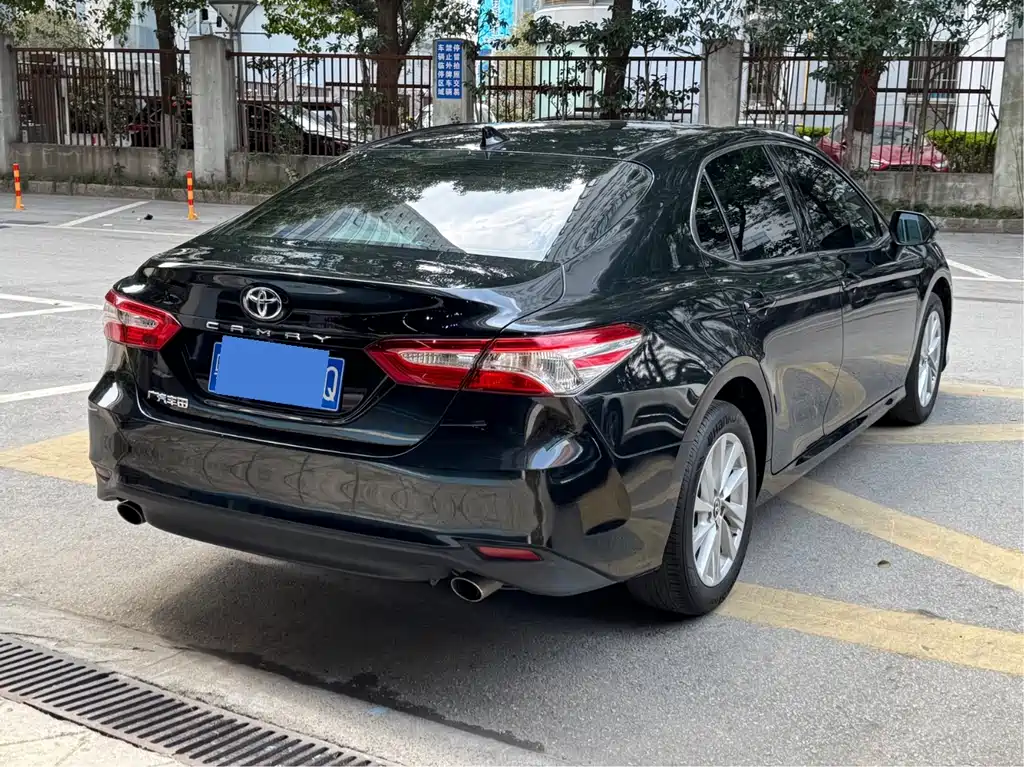 Camry 2023 2.0GVP Leading Edition купить на сайте DeffCars