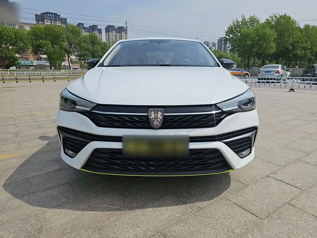 Roewe i5 2021 1.5L CVT Platinum Edition купить на сайте DeffCars