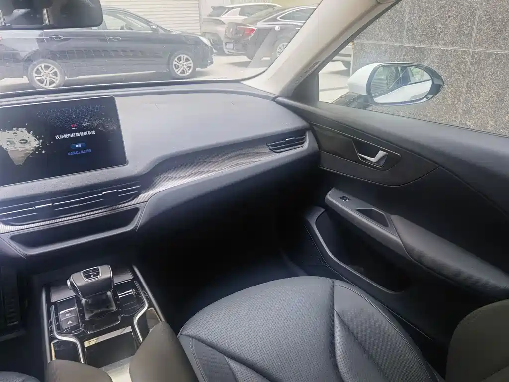 Hongqi E-QM5 2021 online appointment charging basic version 4 seats купить на сайте DeffCars