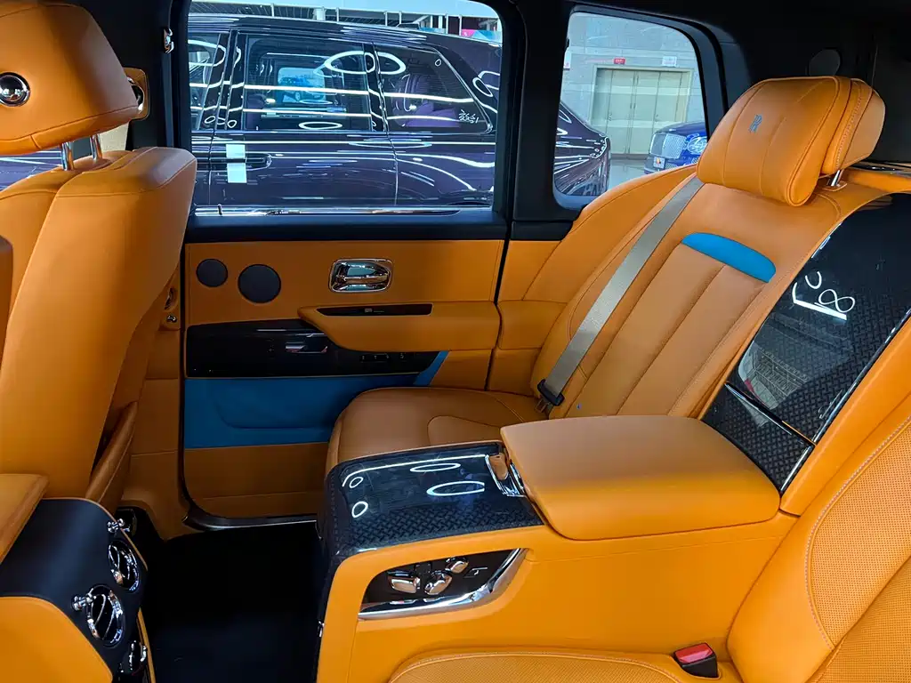 Cullinan 2024 Black Badge купить на сайте DeffCars