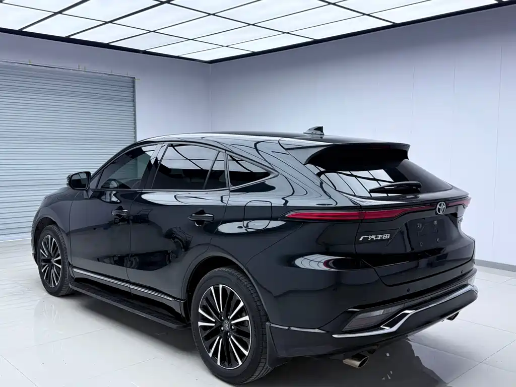 Vesa 2022 2.0L CVT two-wheel drive premium version купить на сайте DeffCars