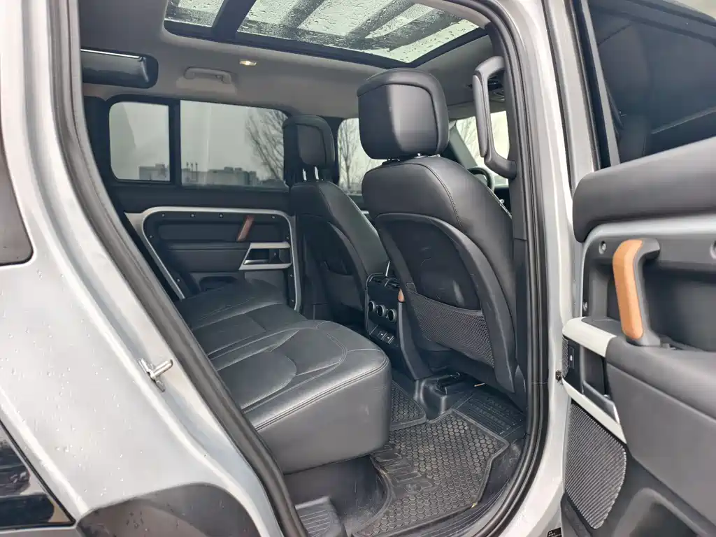 Land Rover Defender 2023 facelift 110 3.0T P400 Dark Special Edition купить на сайте DeffCars